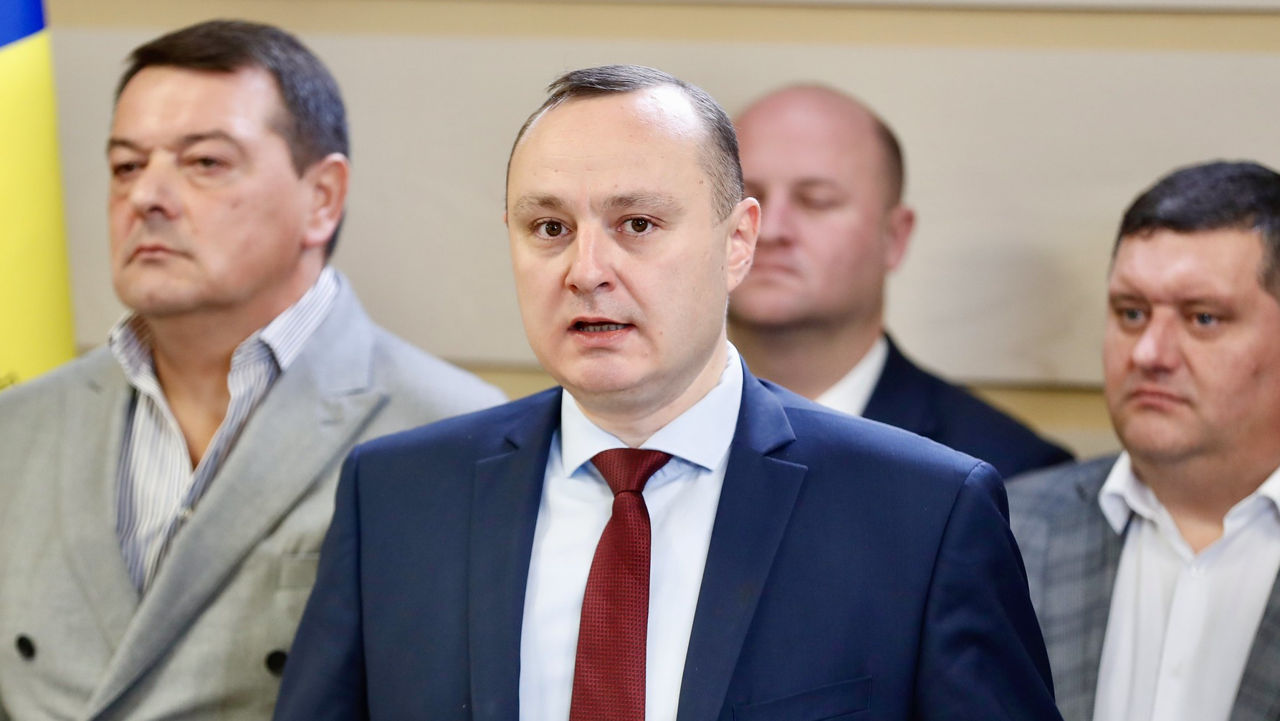 Депутат от ПСРМ Влад Батрынча.
