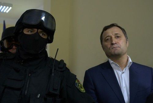 Филат объявил голодовку 30 ноября из-за "бесчеловечных условий" его содержания.