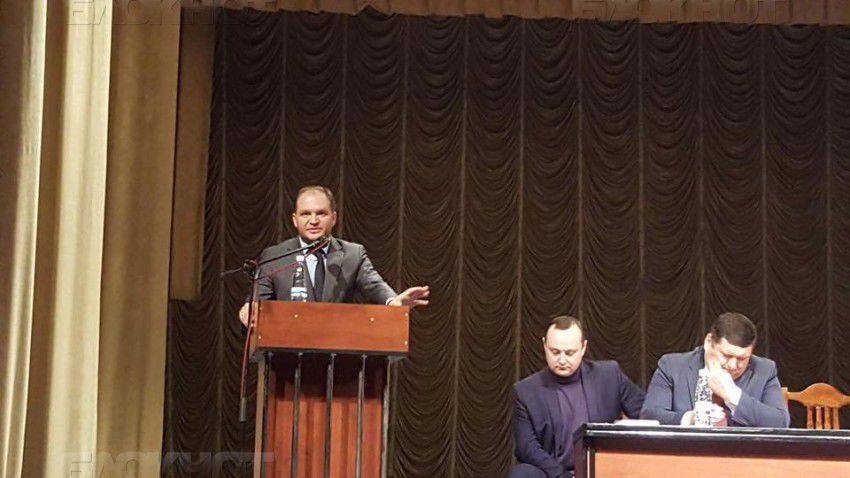 В состав группы, созданной по инициативе Партии социалистов, вошли 460 человек.