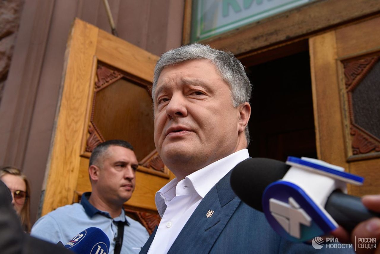 Порошенко отказался от государственной охраны.