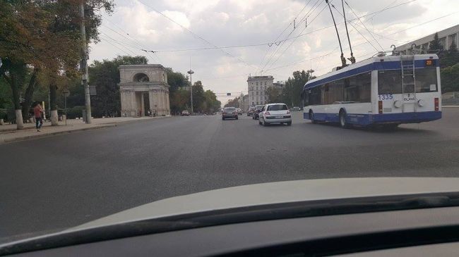C 1 по 7 мая будут проводиться работы по укладке тротуарной плитки и бордюров.