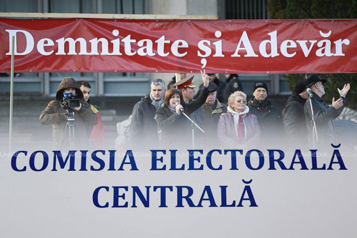 CSJ a respins demersul Platformei DA pentru inițierea unui referendum republican pentru modificarea Constituției. Foto: UNIMEDIA / Igor Rotari