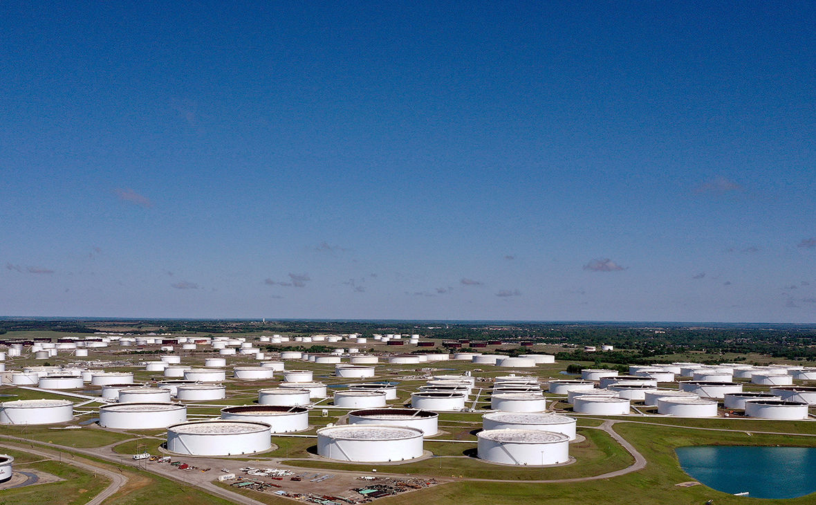 Запасы нефти в США за неделю уменьшились на 3,25 млн баррелей.