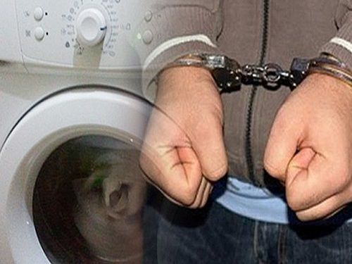 27 июля 2018 года молдаване проникли в квартиру жителя Аюда и украли у него стиральную машинку стоимостью 500 румынских леев. Фото: gtrk-omsk.ru.