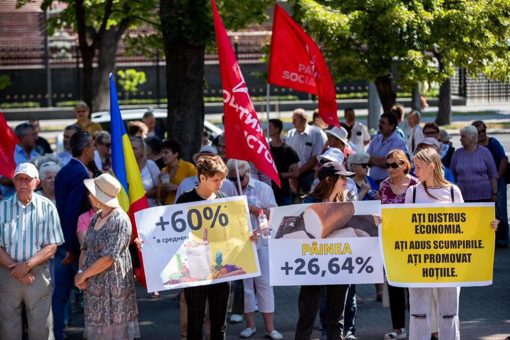 ПСРМ провела очередной протест против роста цен и призвала кабмин к отставке.