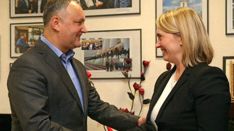 Dodon speră la impulsionarea relațiilor cu SUA. Foto: Facebook/Igor Dodon