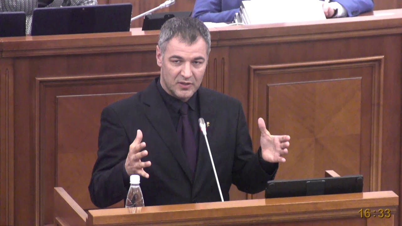 Цыку продолжит свою деятельность в качестве депутата парламента.