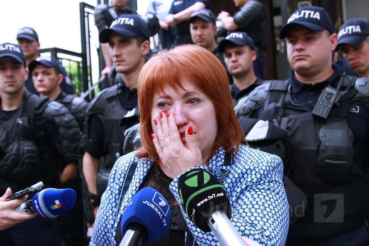 Озвучены мотивы, по которым Минюст оспорил компенсацию в 800 000 леев для Маноле.