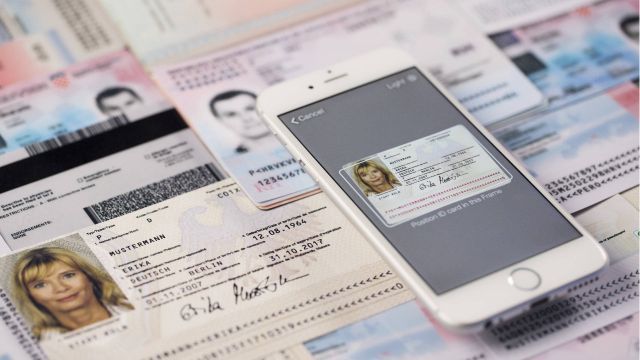 Cetăţenii din Africa de Sud vor avea opţiunea să deţină permise de conducere digitale.