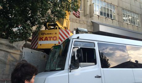 Incidentul s-a produs în jurul orei 18:00 la intersecţia străzilor Varlaam şi Armenească.  Foto: jurnal.md