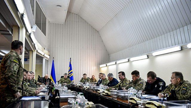 Операция в Донбассе дала провести выборы на Украине, заявил Порошенко.