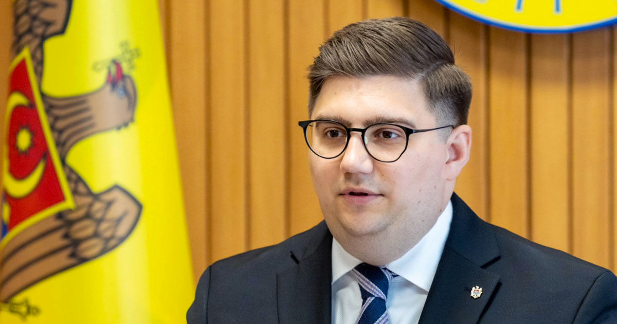 Vodă: Guvernul îndeamnă cetățenii să verifice sursele informațiilor și să gândească critic.