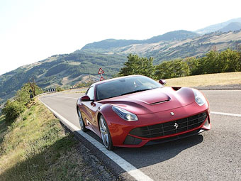 Почти половина британских владельцев Ferrari не получают удовольствия от вождения.