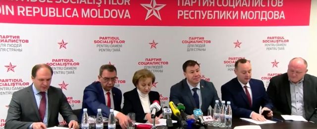 Социалисты обещают аннулировать все антироссийские решения властей.