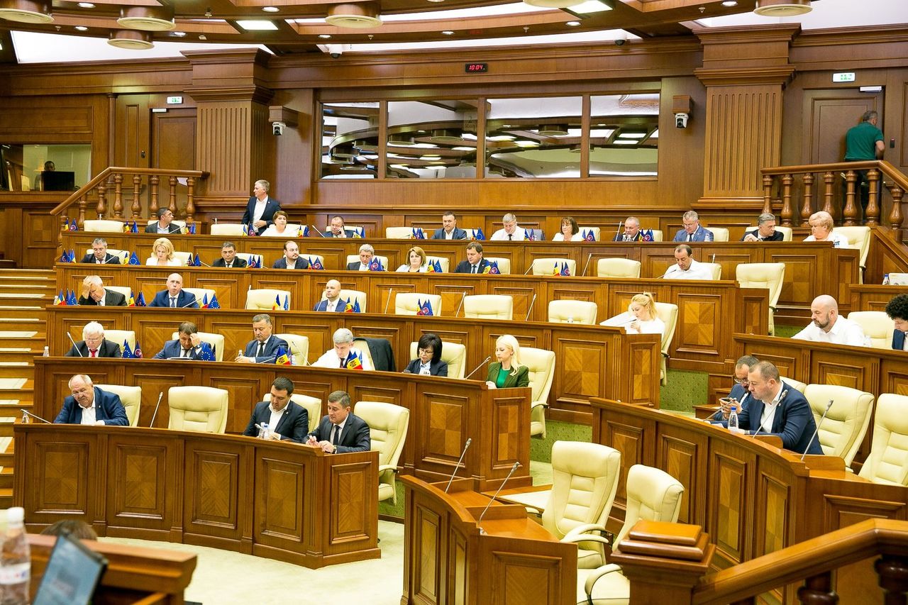 Парламент проголосовал за комплекс мер по поддержке деловой среды и населения.