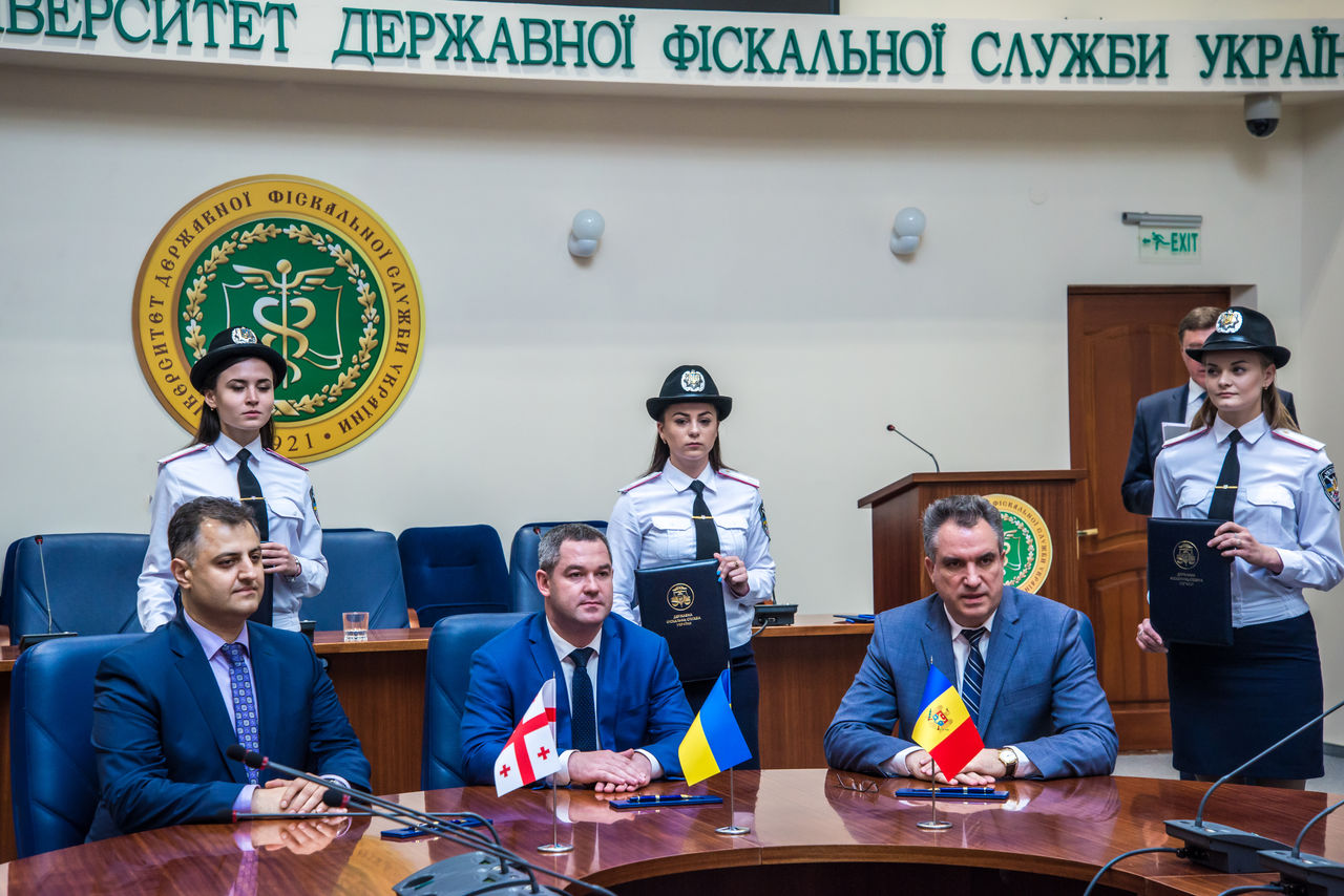 Сотрудничество таможенных органов из РМ, Украины и Грузии расширяется и в сторону сферы обучения, стажировок и обмена опытом. Фото: customs.gov.md.