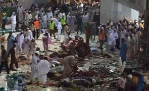 Cel puţin 87 de persoane au fost ucise vineri după prăbuşirea unei macarale peste Moscheea Sfântă din Mecca. Foto: stiripesurse.ro