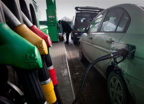 НАРЭ не устанавливает и не утверждает цены на нефтепродукты на рынке, который является свободным и конкурентным.