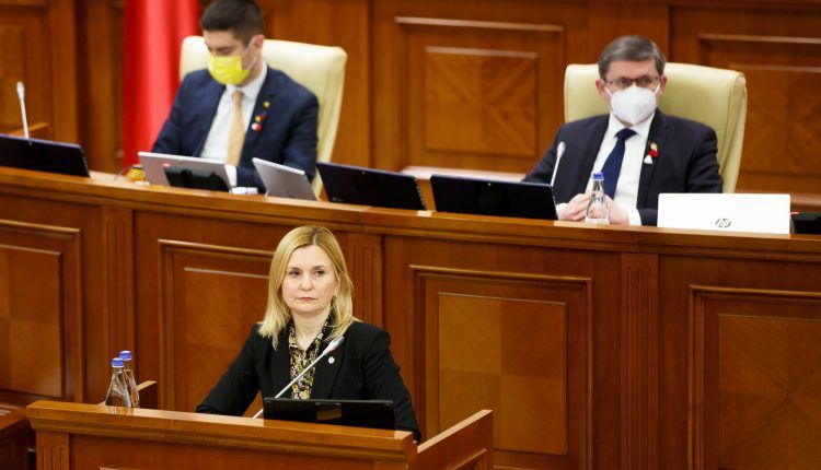 Срок деятельности комиссии по расследованию использования полезных ископаемых продлен.