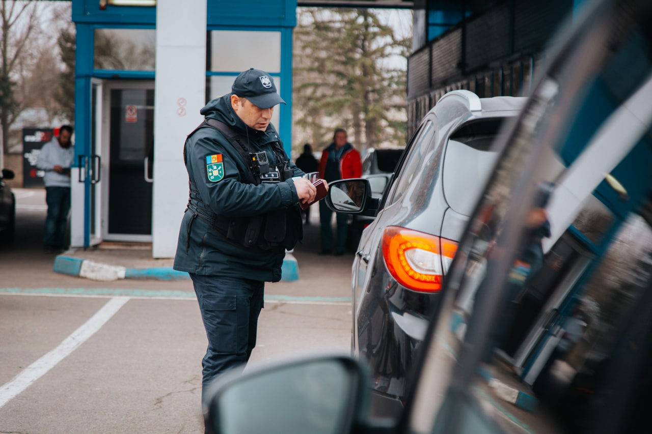 Внесены изменения в законодательство о режиме иностранцев.