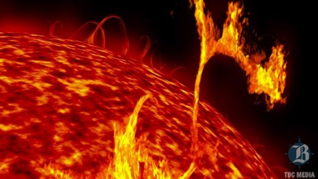 O furtună solară se îndreaptă către Pământ. Ar putea afecta telefoanele