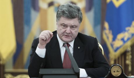 Petro Poroşenko a afirmat că Ucraina doreşte să preia în 2016 controlul teritoriilor din estul Ucrainei. Foto: rf.ro