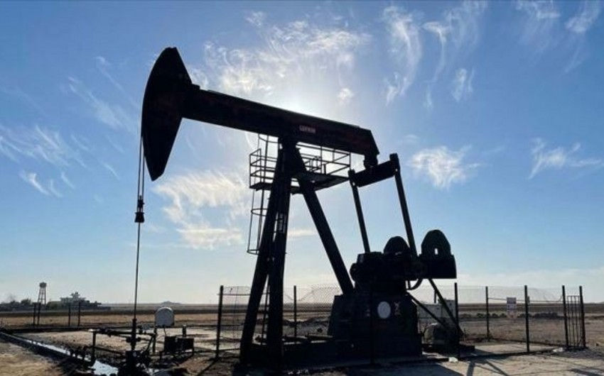 Мировые цены на нефть продолжают расти.
