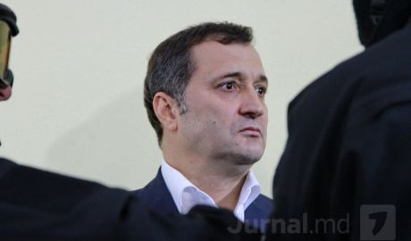 Deputaţii PLDM solicită plasarea lui Filat în arest la domiciliu; Parlamentarii au depus o cerere de garanţie personală.