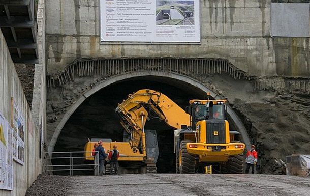 Длина нового тоннеля составит 1,765 километр, ширина - 10,5 метров, высота - 8,5 метров.