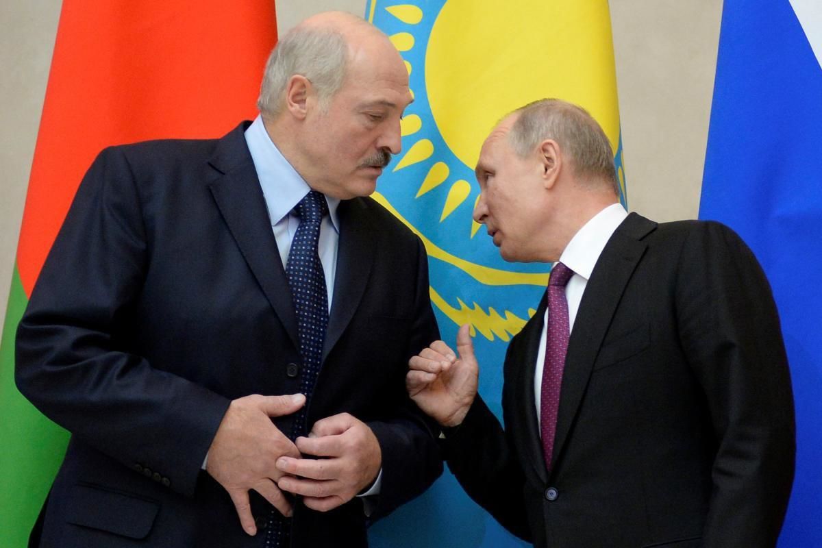 Путин и Лукашенко во время заседания саммита Евразийского экономического союза обсудили вопросы ценообразования на газ.