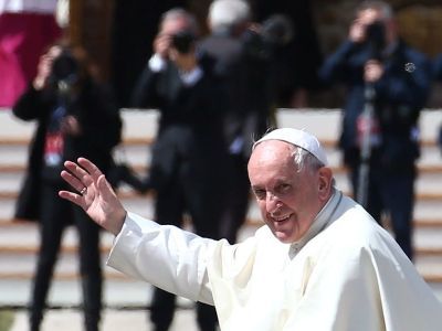 В своей проповеди Франциск призвал католиков развивать мир так, «как мать ведёт вперёд детей».