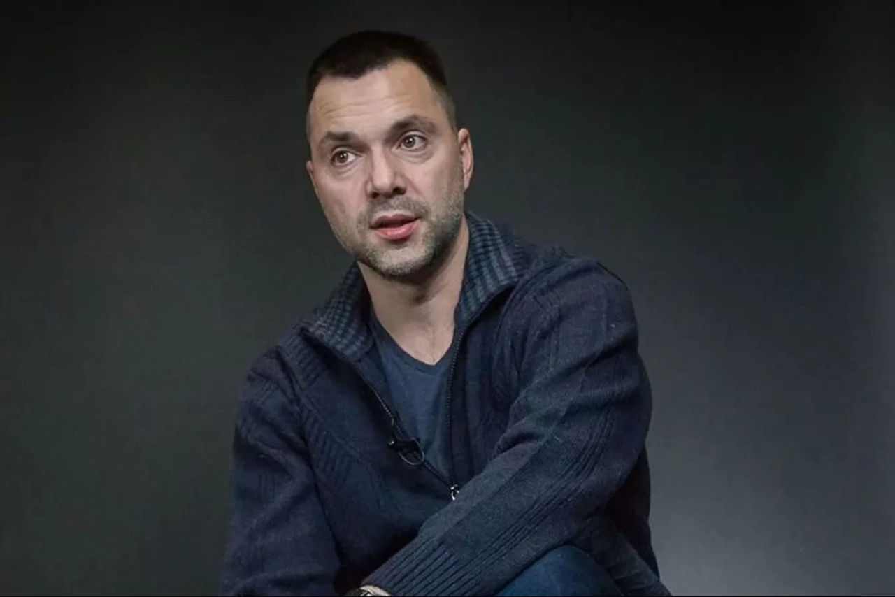 Арестович о ядерке: Хватило бы 50 боеголовок, чтобы "навести порядки".