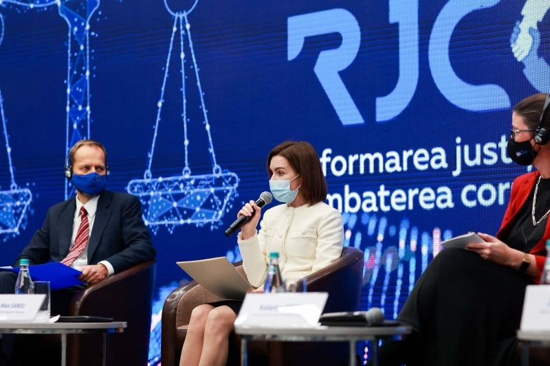 Санду: Молдове предоставлен шанс по проведению изменений в сфере юстиции.