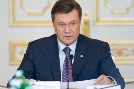Президент Украины Виктор Янукович предложил привлечь украинских специалистов для уничтожения сирийского химического оружия.