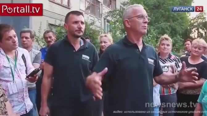 Жители Луганска показали наблюдателям ОБСЕ разорённый город.