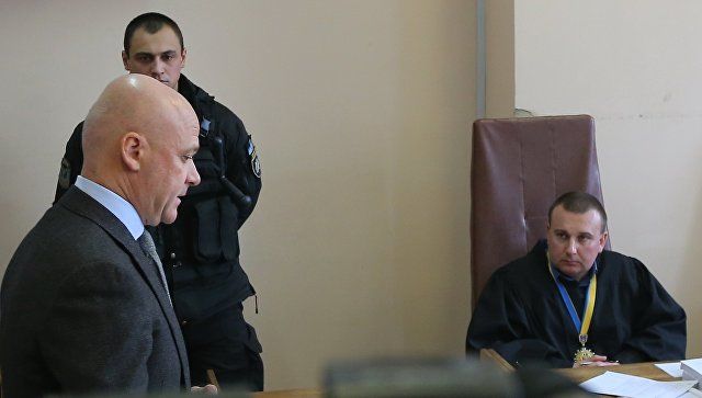 Суд в Киеве арестовал имущество мэра Одессы и его заместителя.