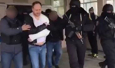 Летом этого года Бурлаку заочно приговорили к 11 годам и четырем месяцам тюремного заключения.