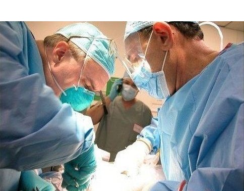В данный момент все врачи больницы задействованы в спасении жизней и оказании помощи пострадавшим. 