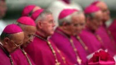 Scandalul e pe cale să ibucnească, după ce un ONG din Roma susţine că printre cardinalii din conclav se află şi clerici care au molestat copii.