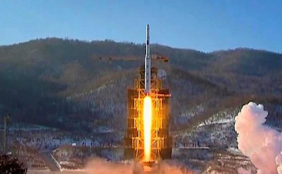Космодром Сохэ. Запуск ракеты-носителя «Ынха-3».Фото: AP