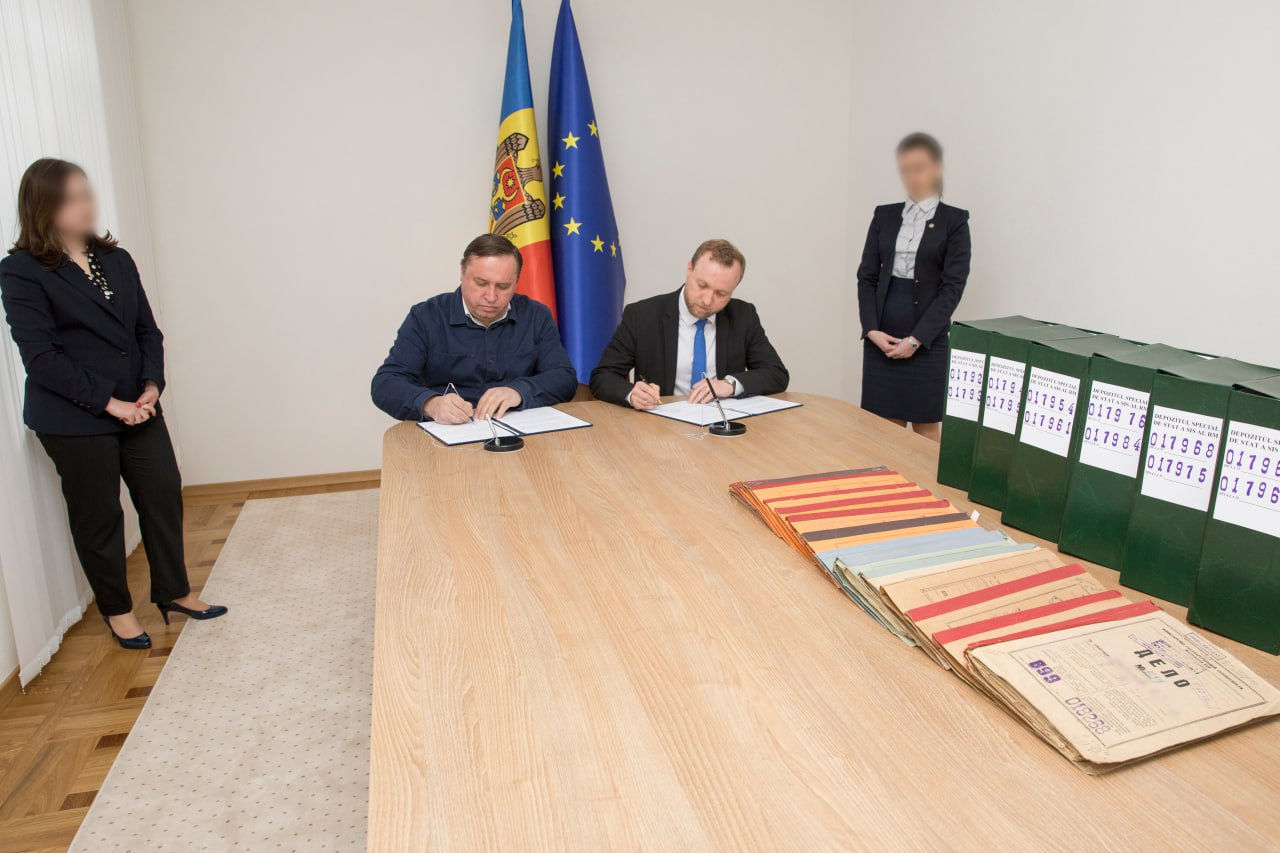 СИБ рассекретит более 2000 дел о нарушениях прав человека во времена CCCР.