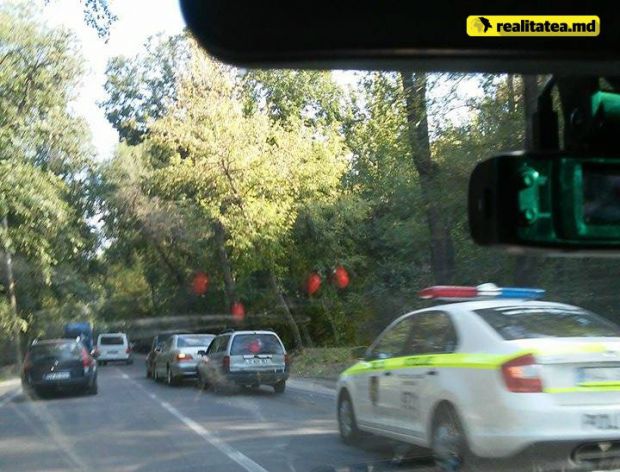 Incidentul a avut loc în această după-amiază, pe șoseaua Muncești. Foto: realitatea.md