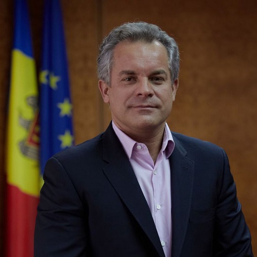 Vlad Plahotniuc, a donat aproape 2 mln lei Institutului Mamei și Copilului (IMC) în cadrul unei campanii de colectare de fonduri pentru această instituție medicală.