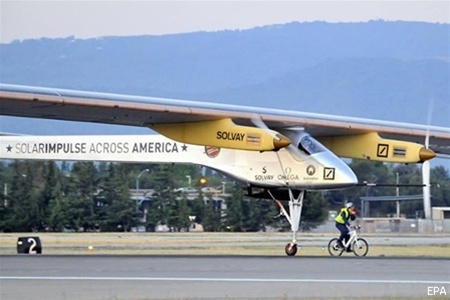 Solar Impulse представляет из себя планер с размахом крыльев в 63,4 метра и массой в 1588 килограммов. Фото: tech.obozrevatel.com