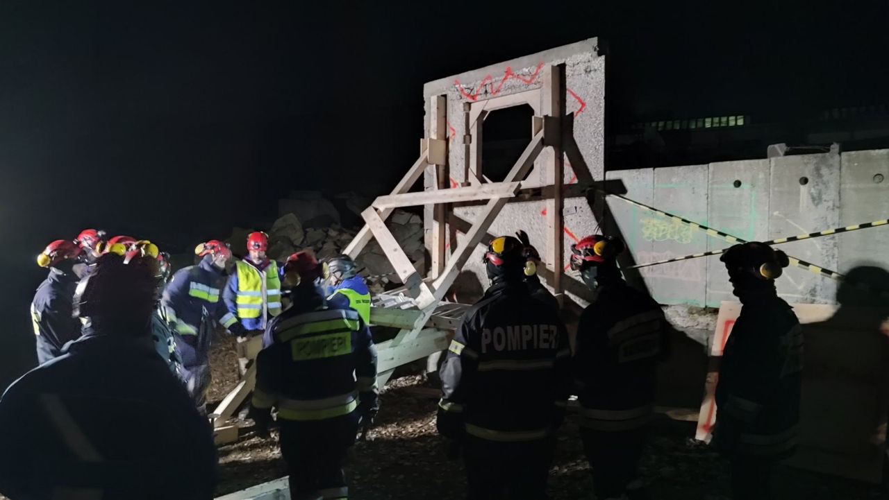 Salvatorii moldoveni, antrenați sub standardele ONU în Polonia.