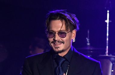 После развода Джоли Джонни Депп много времени проводит в особняке дамы сердца.