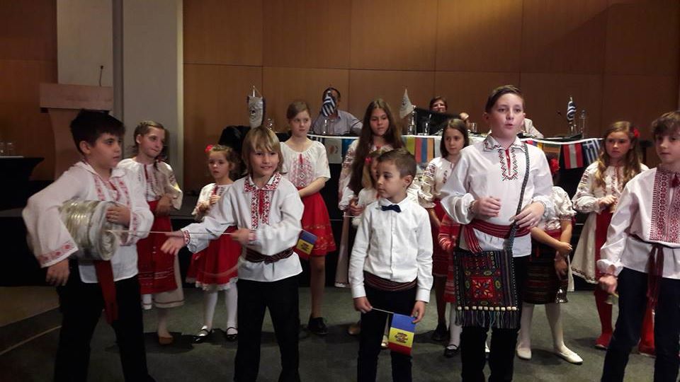 Tradiții și obiceiuri moldovenești la un festival din Atena. Foto: stirilocale.md