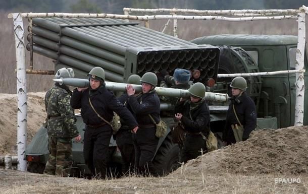 Украинские военные заявили о скоплении оружия вблизи Херсонской области. Фото: epa.eu