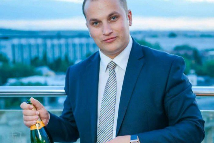 Curtea de Apel urma să pronunțe astăzi decizia motivată în dosarul ce-l vizează pe avocatul-vedetă Valerian Mânzat.