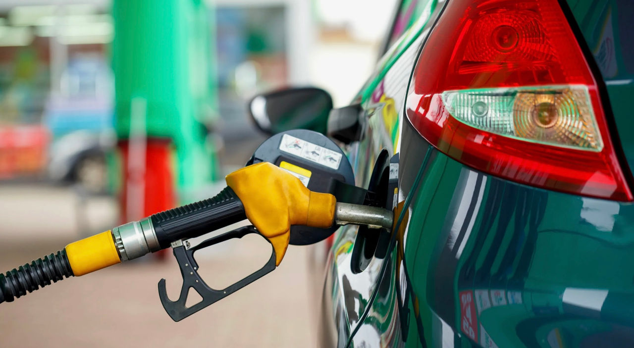 Carburanții se ieftinesc: Noile prețuri stabilite de ANRE.